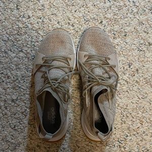 Adidas air cloud slip on shoes. Sz. 7